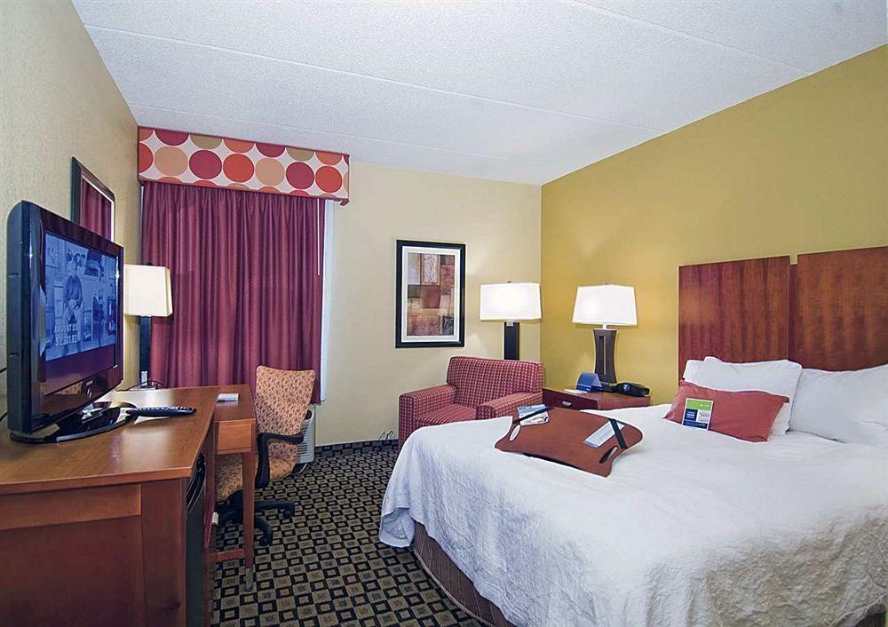 Hampton Inn Clinton Exterior foto