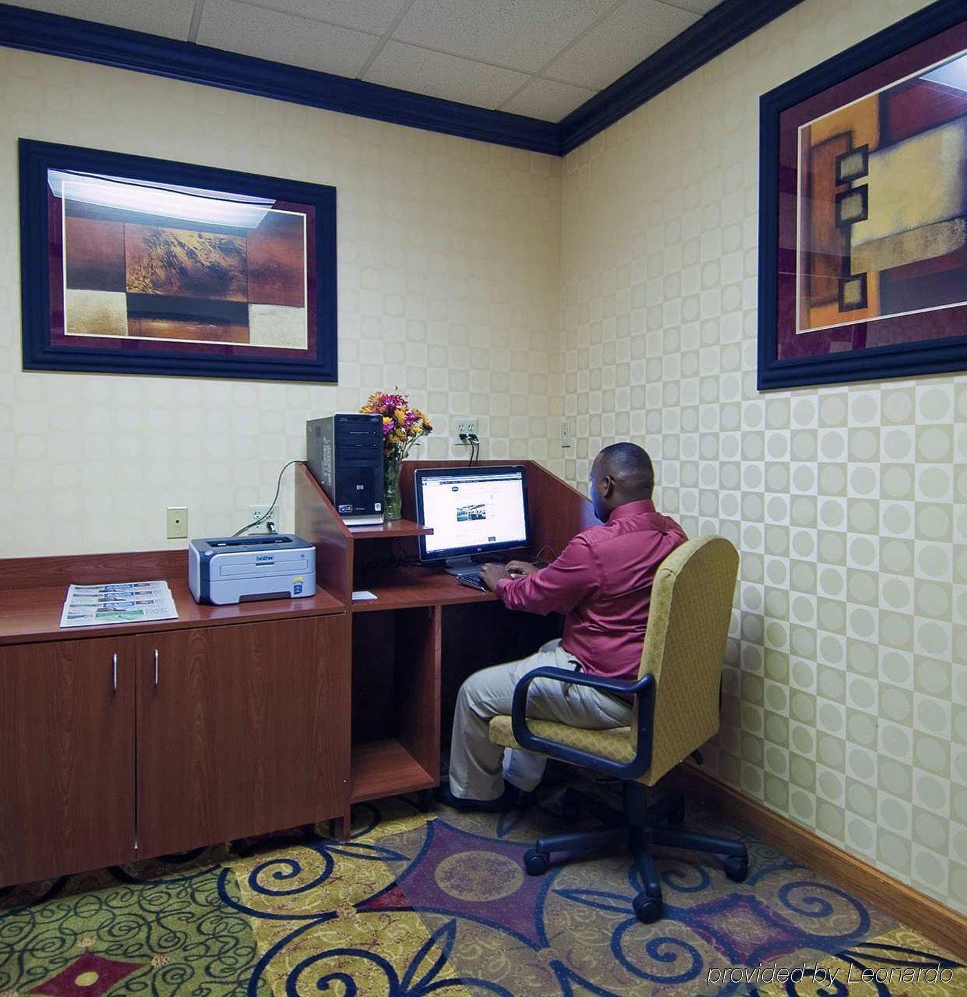 Hampton Inn Clinton Facilidades foto